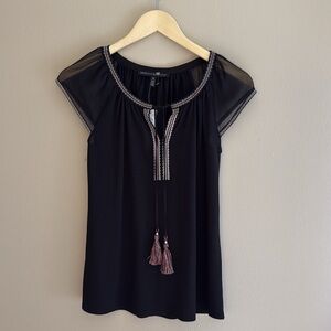 White House Black Market Women's‎ Top with Embroidery Black Size XSmall
